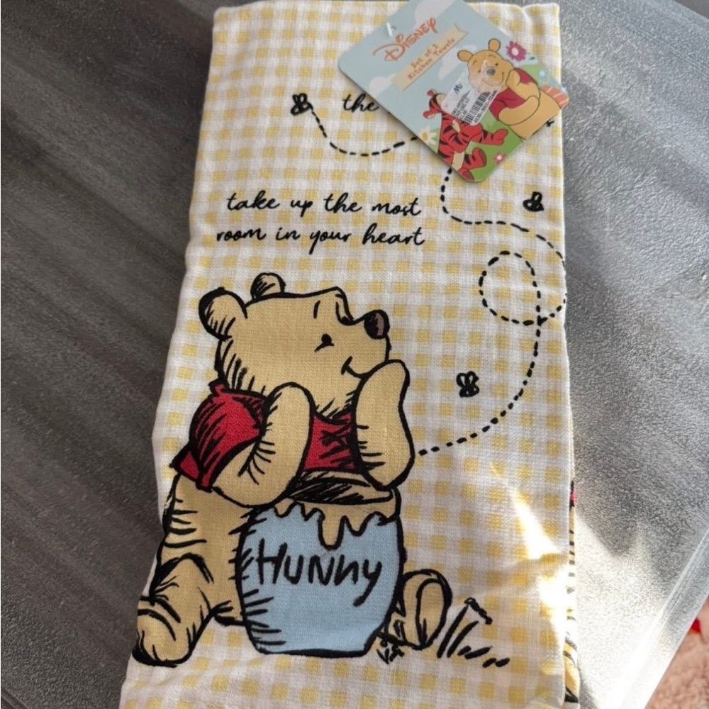 Disney Winnie the Pooh Yellow Checkered Towel